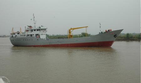 Tàu hàng HK-01 của Cục Vận tải