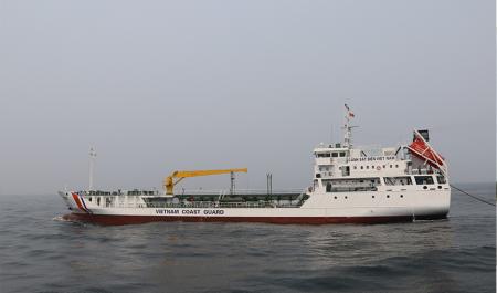 Tàu tiếp dầu trên biển 3000 tấn cho Cảnh Sát biển