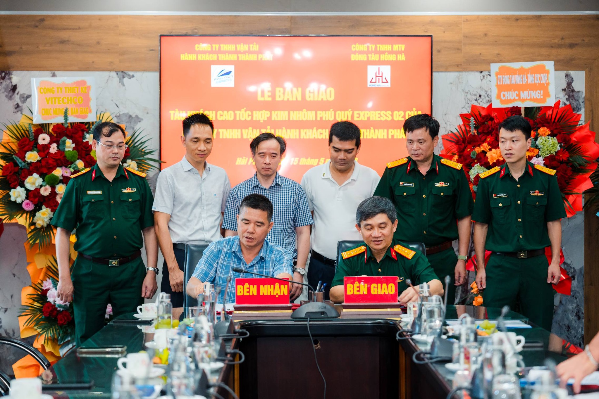 CÔNG TY ĐÓNG TÀU HỒNG HÀ TỔ CHỨC LỄ BÀN GIAO TÀU KHÁCH CAO TỐC HỢP KIM NHÔM PHÚ QUÝ EXPRESS 02 (SG-CĐ)