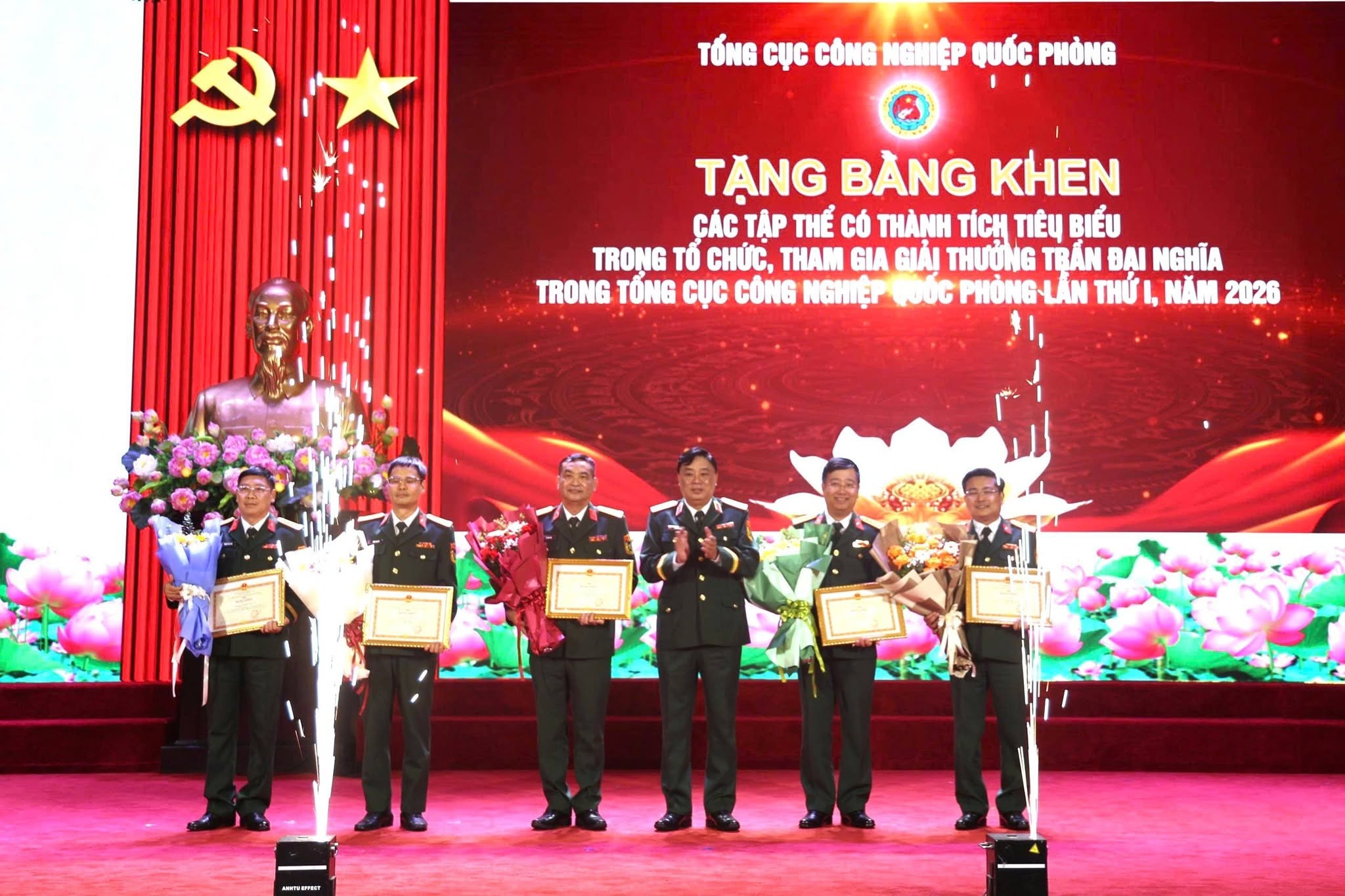 CÔNG TY ĐÓNG TÀU HỒNG HÀ THAM DỰ TỔNG KẾT, TRAO GIẢI THƯỞNG TRẦN ĐẠI NGHĨA TRONG TỔNG CỤC CÔNG NGHIỆP QUỐC PHÒNG LẦN THỨ I